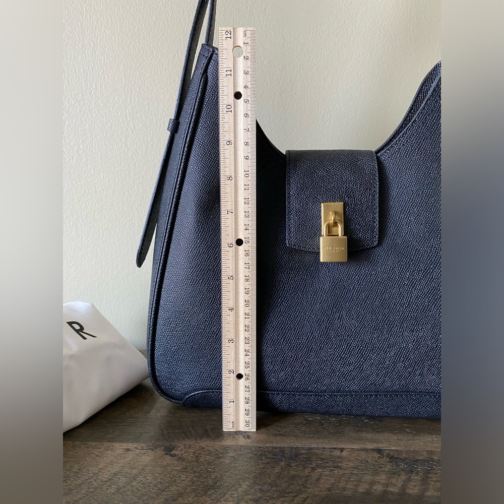 Ted Baker London Chelsea Padlock leather shoulder bag - Picture 5 of 15